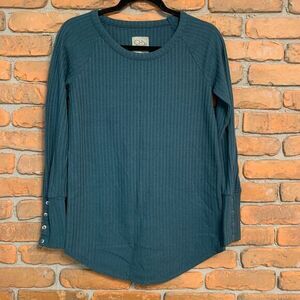 Chaser Womens Small Top Teal Waffle Knit Long Sleeve Button Cuff Detail Tee‎